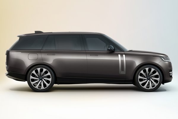 2022 Land Rover Range Rover LWB