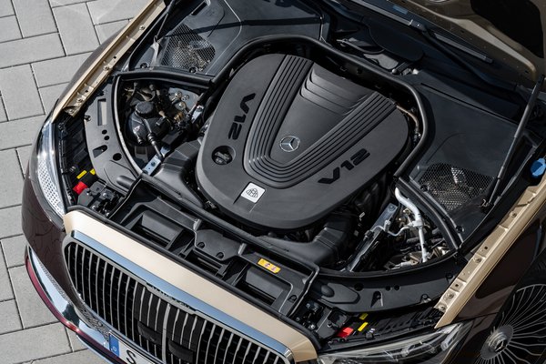 2022 Mercedes-Maybach S 680 4MATIC Engine