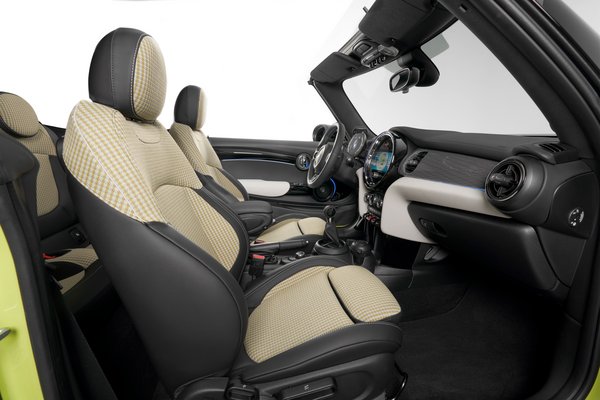 2022 Mini Cooper S Convertible Interior