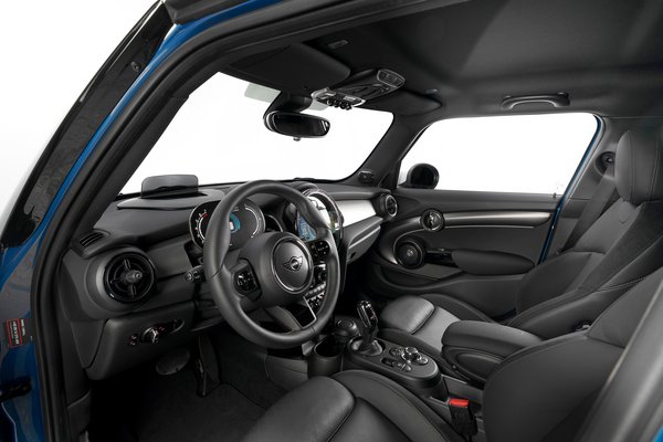 2022 Mini Cooper S Hardtop 4-door Interior