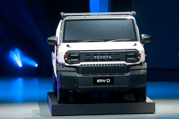 2022 Toyota IMV 0