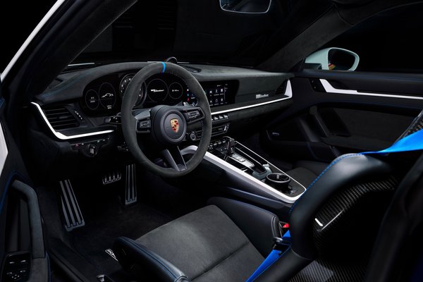 2023 Porsche 911 Dakar Interior
