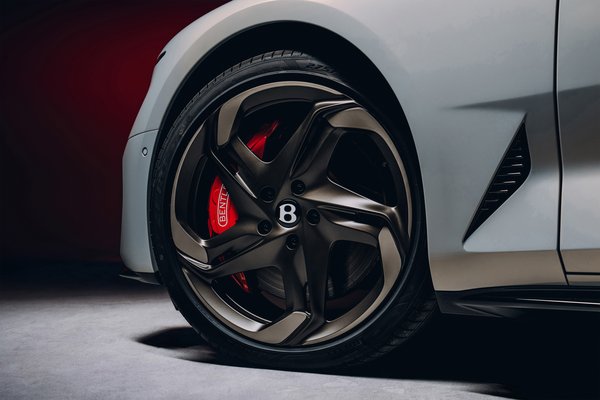 2022 Bentley Mulliner Batur Wheel