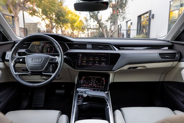 2021 Audi e-tron SUV Interior
