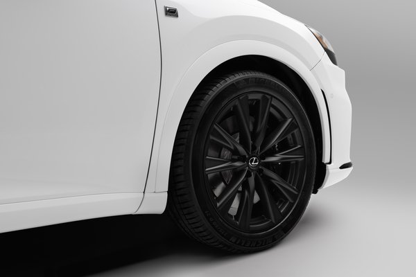 2023 Lexus RX500h F Sport Performance Wheel