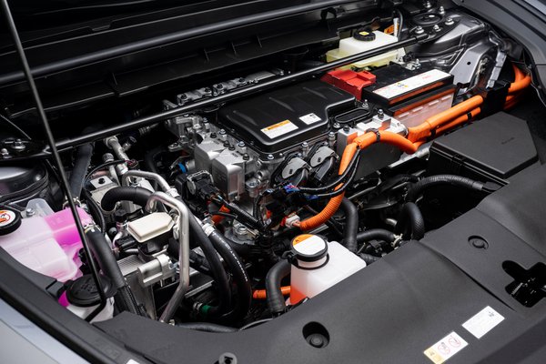 2023 Lexus RZ 450e Luxury Engine
