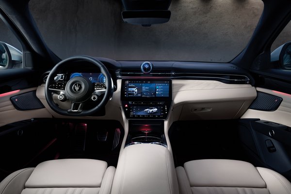 2023 Maserati Grecale Modena Interior