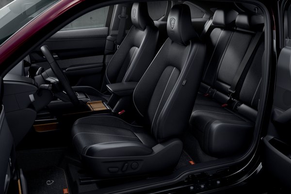 2023 Mazda MX-30 e-Skyactiv R-EV edition R Interior