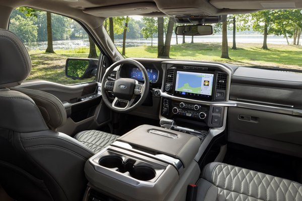 2024 Ford F-150 Platinum Crew Cab Interior