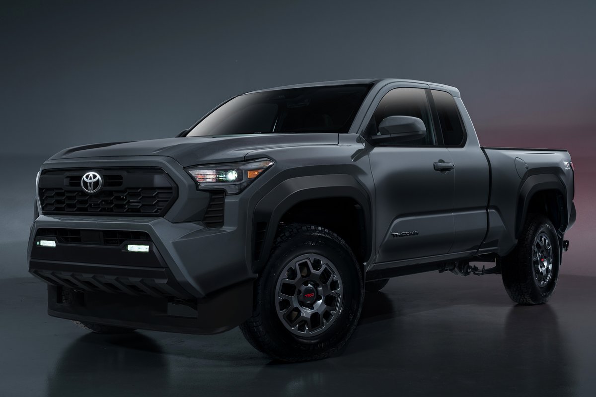 2024 Toyota Tacoma Xtra Cab Pictures