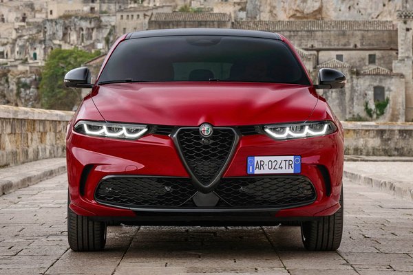 2025 Alfa Romeo Tonale Tributo Italiano