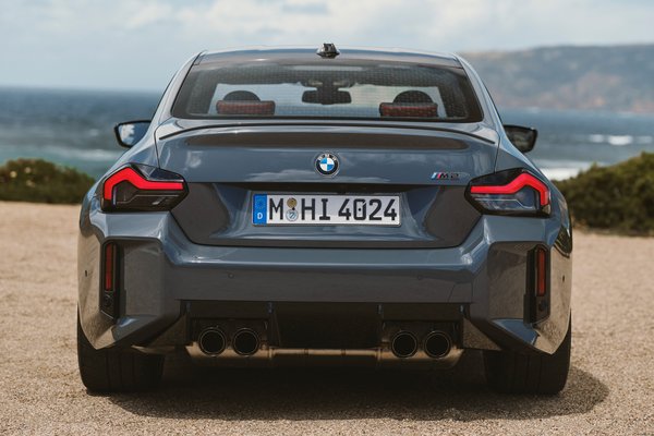 2025 BMW 2-Series M2