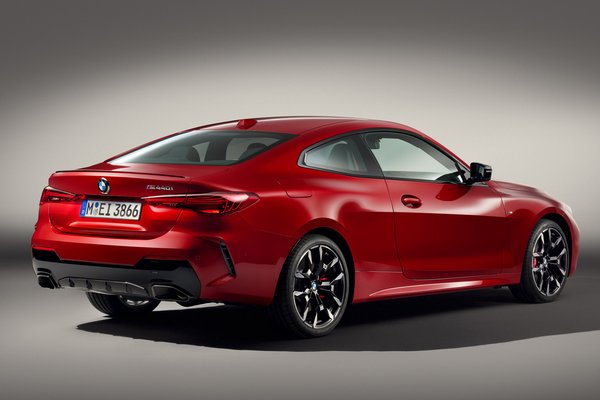 2025 BMW 4-Series M440i Coupe