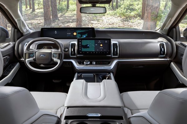 2025 Ford Expedition MAX Platinum Interior