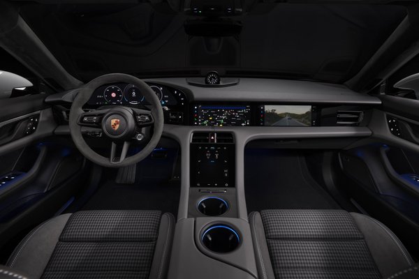 2025 Porsche Taycan Interior