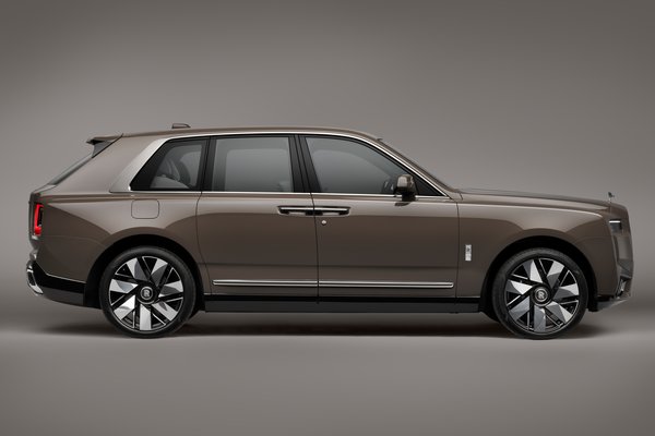 2025 Rolls-Royce Cullinan Series II