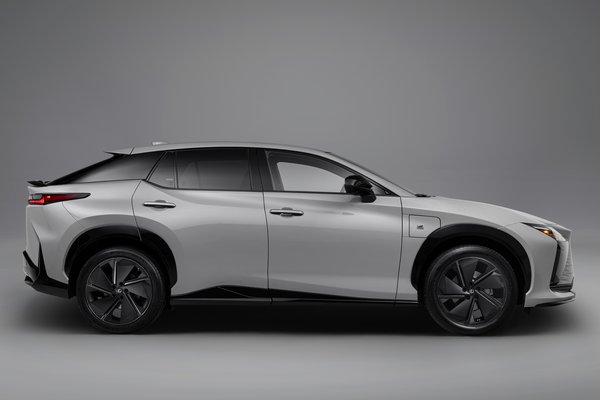 2026 Lexus RZ 550e